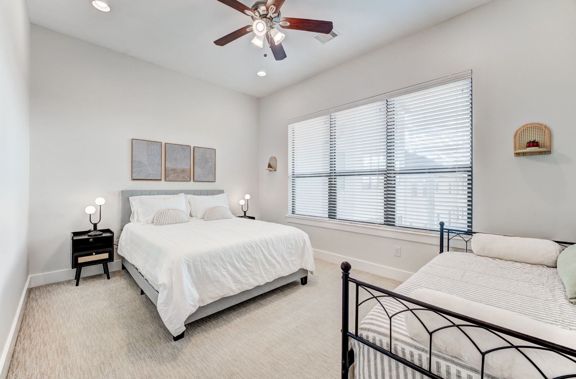 Guest bedroom with queen bed and additional twin daybed